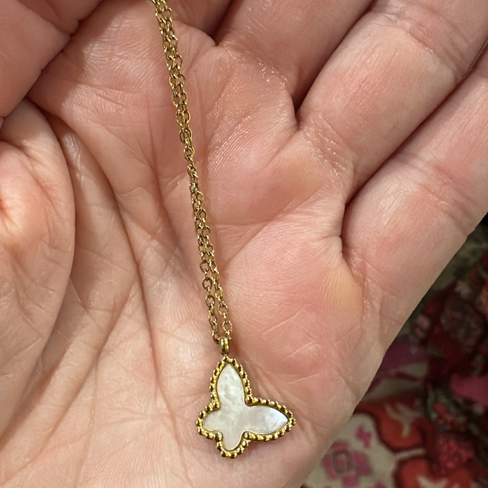 Elegant Gold Butterfly Pendant Necklace